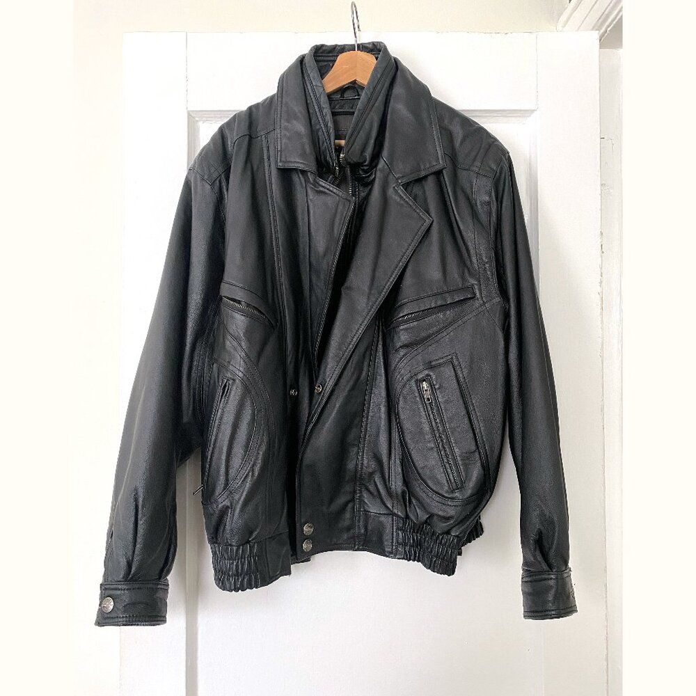 Vintage Black Leather Utility Jacket – Oversized Fit (Men’s L / Unisex)